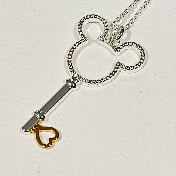 🔥Original DISNEY Necklace. Length 10” plus 2” extender. New With Tags ⭐️ - Picture 6 of 6